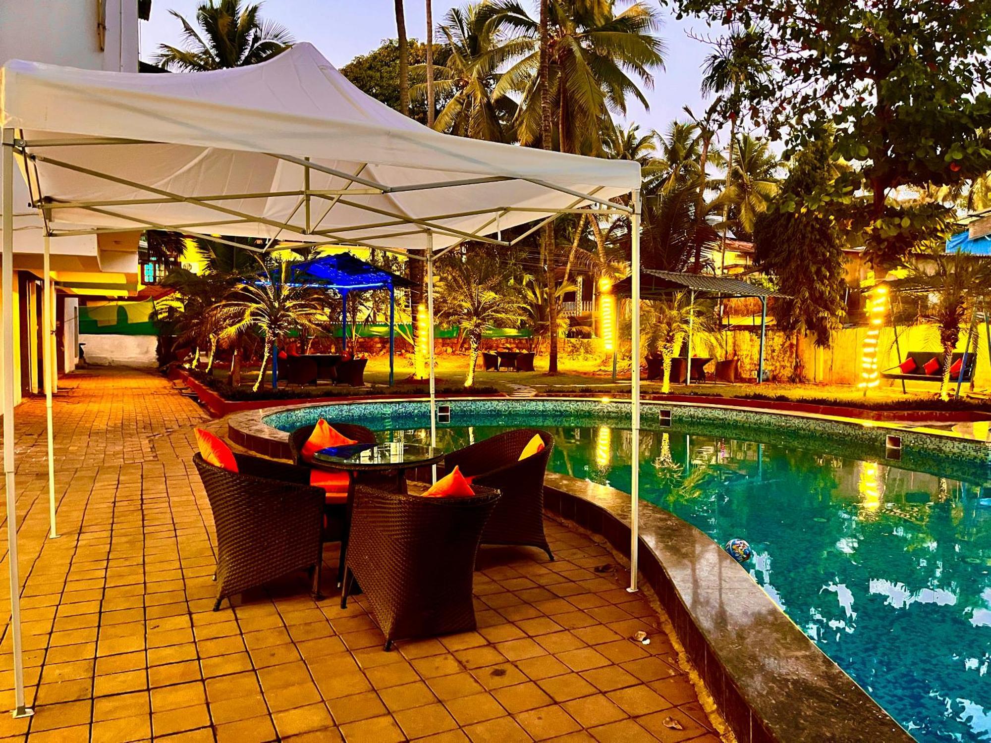Summer Beach Resort, Goa - #Near Baga Beach #Swimming Pool #Garden #Bar #Lift #Premium Rooms #Property Of The Year #70565-84665 Calangute Exterior foto