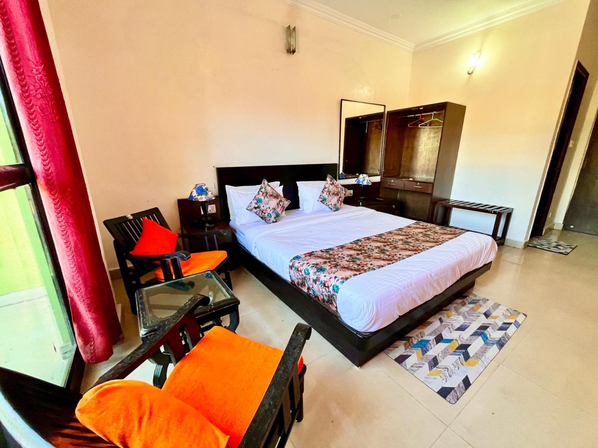 Summer Beach Resort, Goa - #Near Baga Beach #Swimming Pool #Garden #Bar #Lift #Premium Rooms #Property Of The Year #70565-84665 Calangute Exterior foto