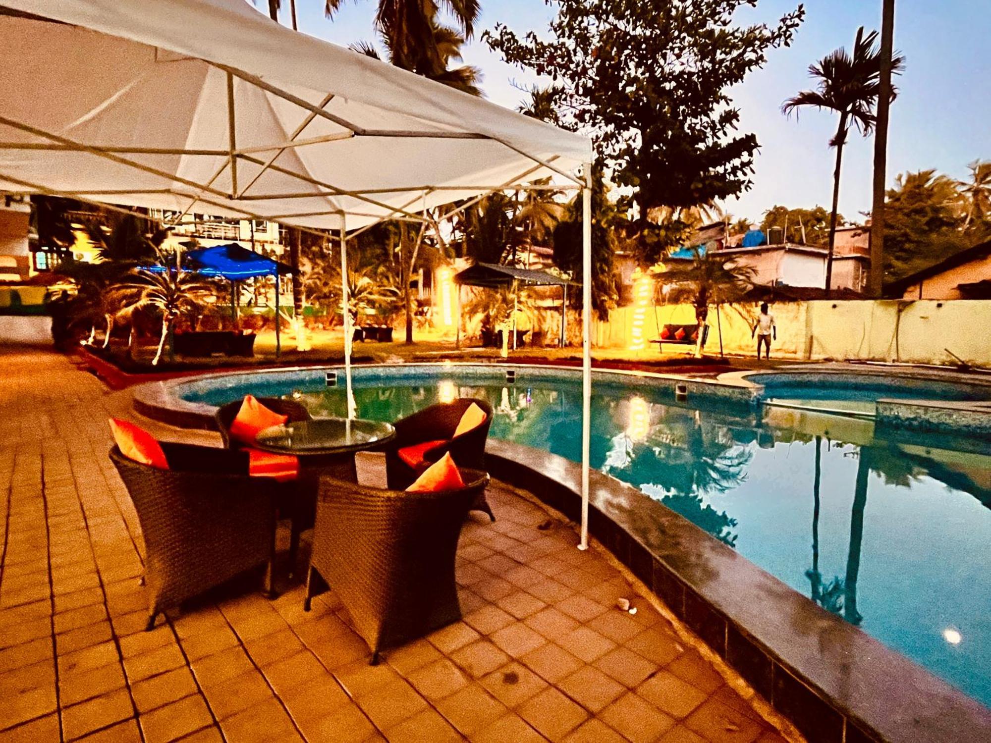 Summer Beach Resort, Goa - #Near Baga Beach #Swimming Pool #Garden #Bar #Lift #Premium Rooms #Property Of The Year #70565-84665 Calangute Exterior foto